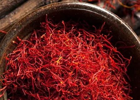 تصویر 2 از زعفران نگین اصل قائنات با رشته های یکنواخت و ضخیم